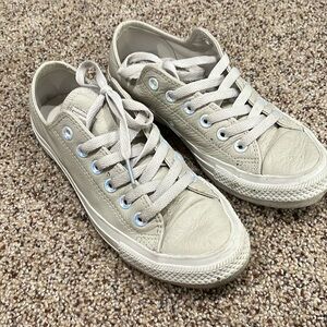 Womens converse leather